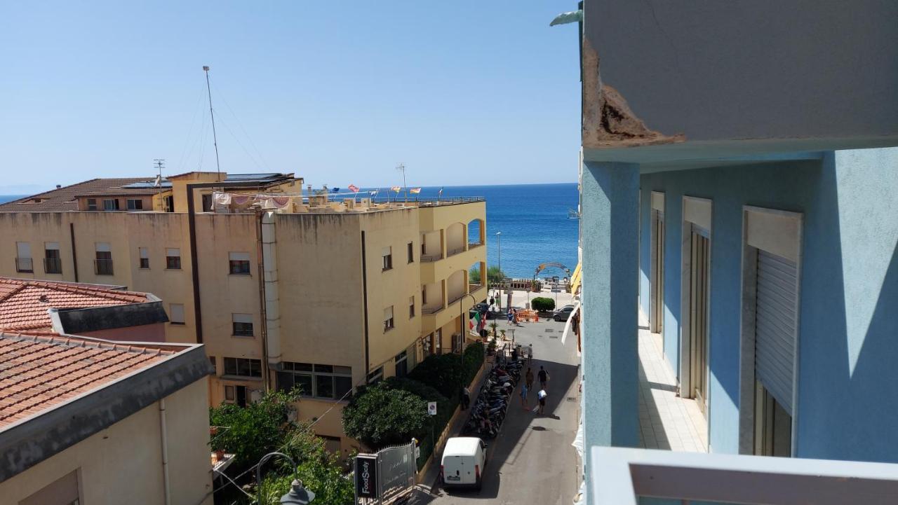 צ'פאלו Casa Floridea -Mediterranea Sicilia Apt מראה חיצוני תמונה