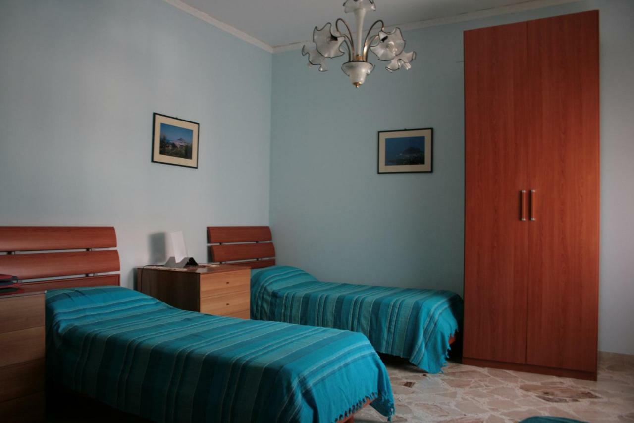 צ'פאלו Casa Floridea -Mediterranea Sicilia Apt מראה חיצוני תמונה